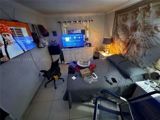 1245 W 24th St 126, Hialeah, FL 33010
