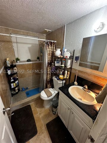 1245 W 24th St 126, Hialeah, FL 33010