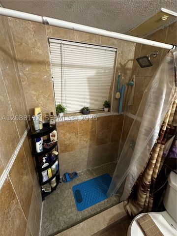 1245 W 24th St 126, Hialeah, FL 33010