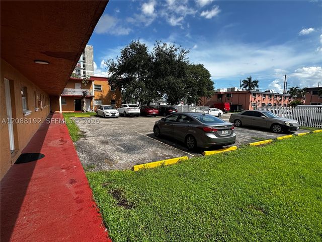 1245 W 24th St 126, Hialeah, FL 33010