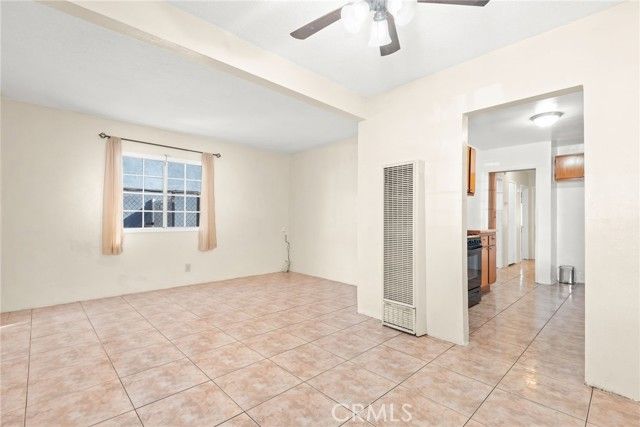 1972 E 88th, Los Angeles, CA 90002