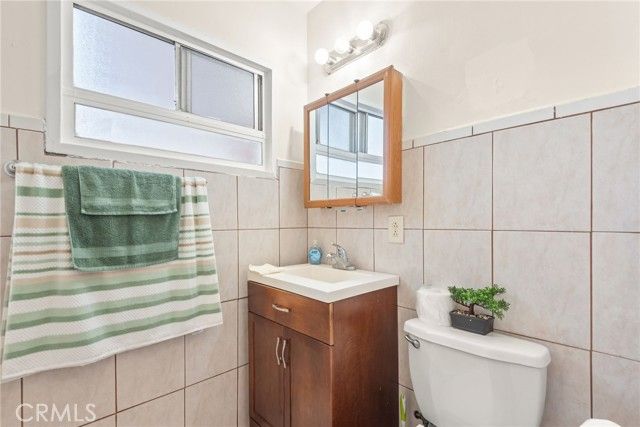 1972 E 88th, Los Angeles, CA 90002