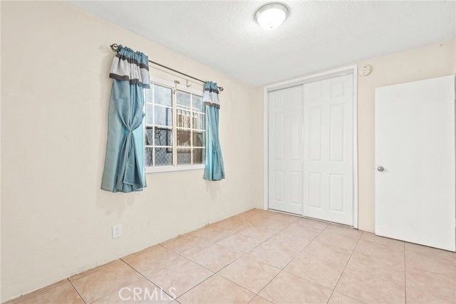 1972 E 88th, Los Angeles, CA 90002