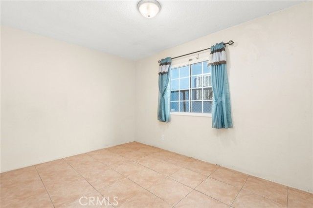 1972 E 88th, Los Angeles, CA 90002