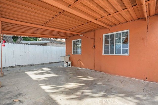 1972 E 88th, Los Angeles, CA 90002