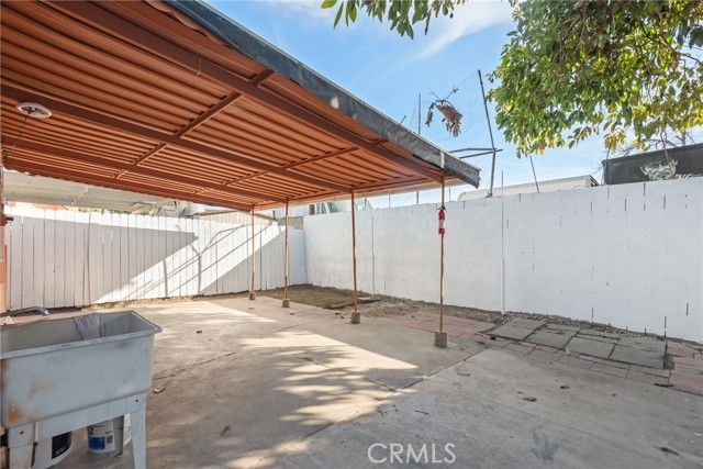 1972 E 88th, Los Angeles, CA 90002