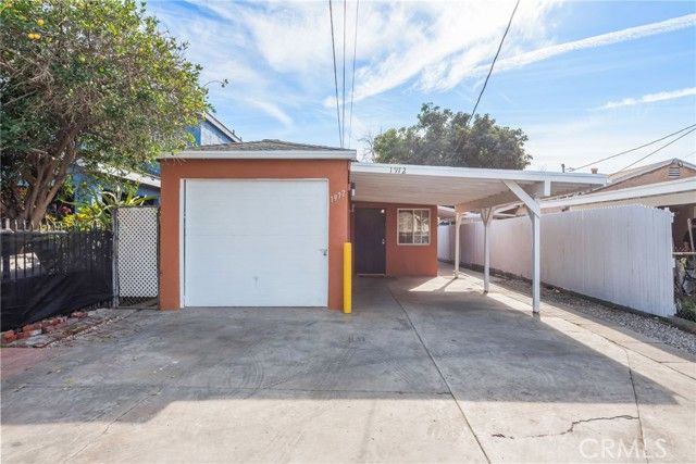 1972 E 88th, Los Angeles, CA 90002