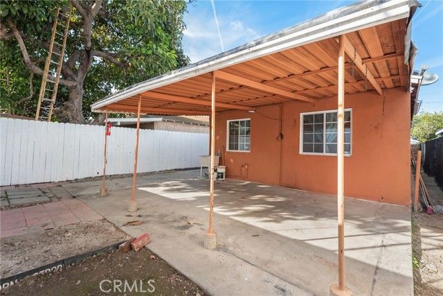 1972 E 88th, Los Angeles, CA 90002