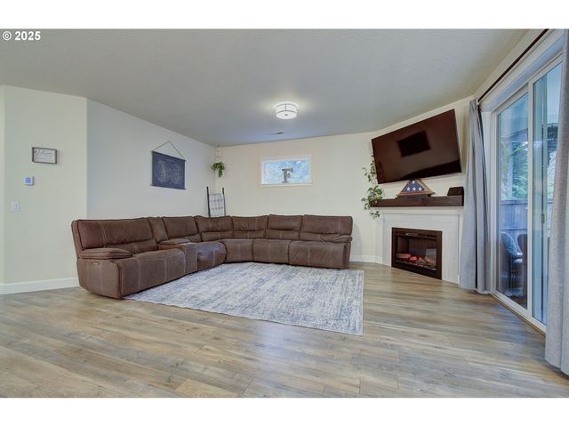 2421 Ne 1ST Ave, Battle Ground, WA 98604