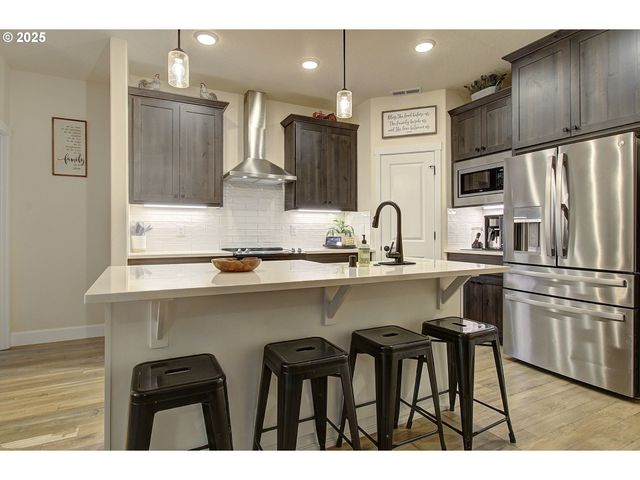 2421 Ne 1ST Ave, Battle Ground, WA 98604