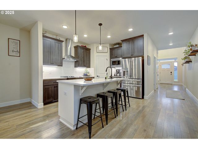 2421 Ne 1ST Ave, Battle Ground, WA 98604