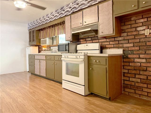 597 Market St., Leechburg, PA, Leechburg Boro, PA 15656