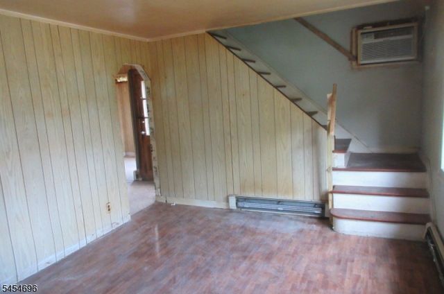 913 Briarcliff Ave, Maywood Boro, NJ 07607