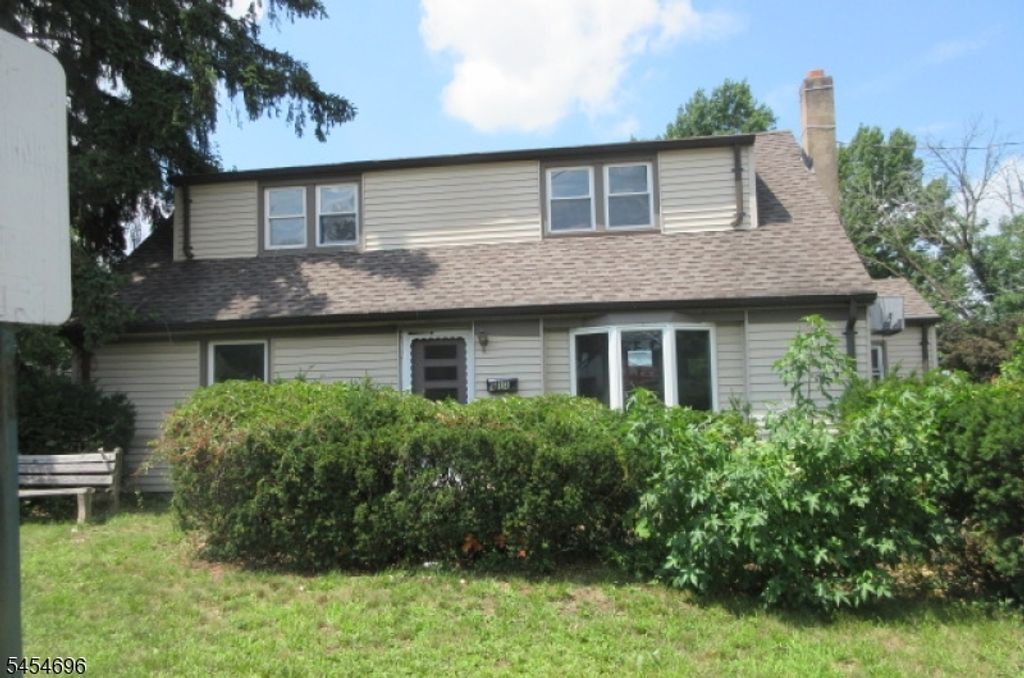 913 Briarcliff Ave, Maywood Boro, NJ 07607