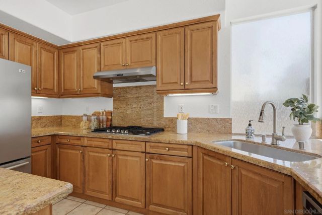 12227 Briar Knoll Way, San Diego, CA 92128