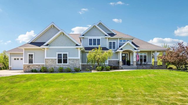 6438 Irving Drive, Sun Prairie, WI 53590