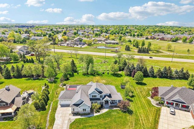6438 Irving Drive, Sun Prairie, WI 53590