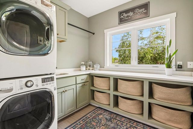 6438 Irving Drive, Sun Prairie, WI 53590