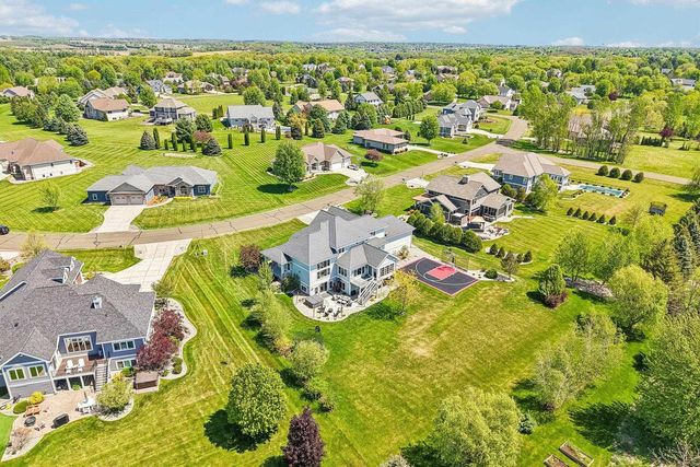 6438 Irving Drive, Sun Prairie, WI 53590