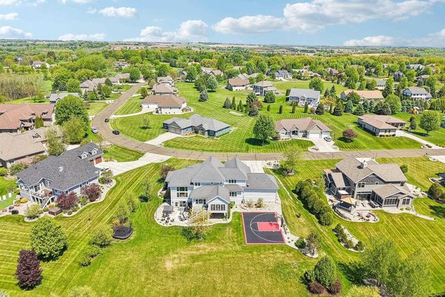 6438 Irving Drive, Sun Prairie, WI 53590