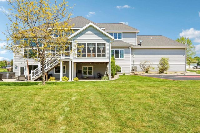 6438 Irving Drive, Sun Prairie, WI 53590