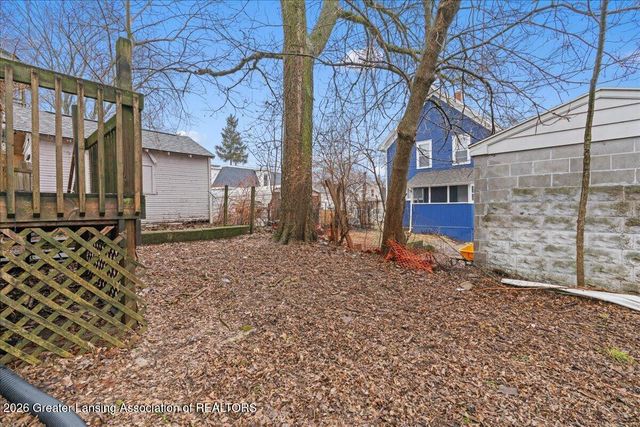 145 Isbell Street, Lansing, MI 48910