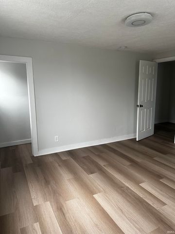 406 E Broadway Street, South Bend, IN 46601