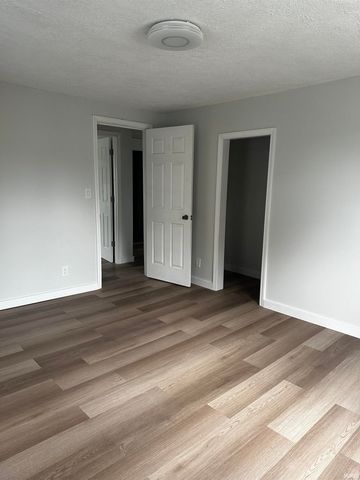 406 E Broadway Street, South Bend, IN 46601