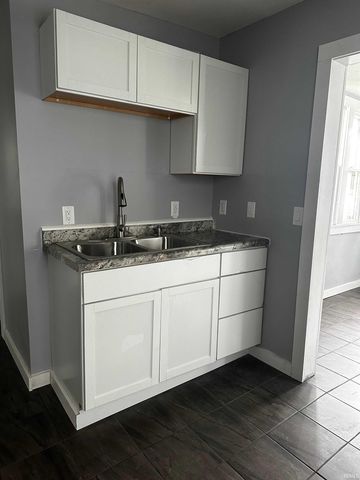 406 E Broadway Street, South Bend, IN 46601