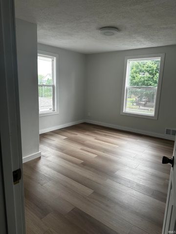 406 E Broadway Street, South Bend, IN 46601
