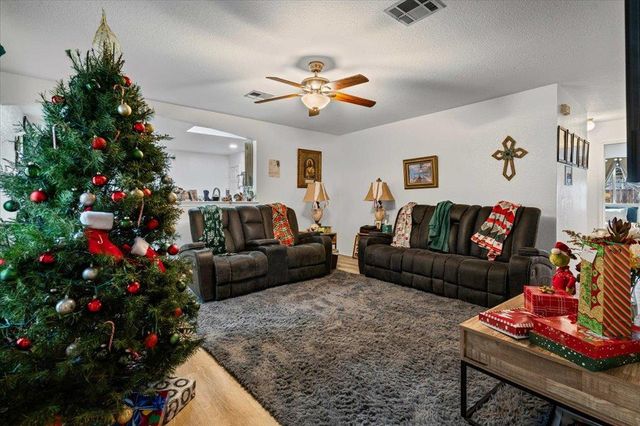 157 Fall Creek DR, Kyle, TX 78640