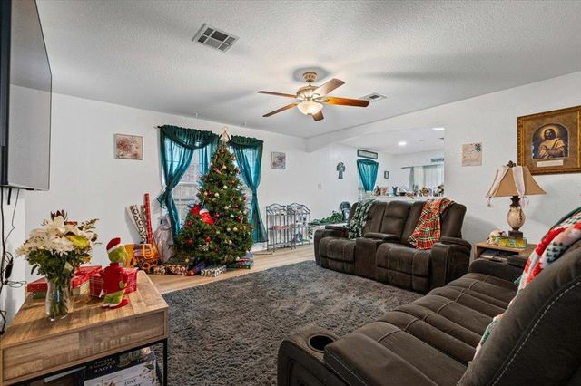 157 Fall Creek DR, Kyle, TX 78640