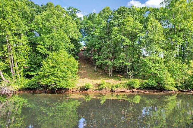 176 Rivers Edge Lane, Benton, TN 37307