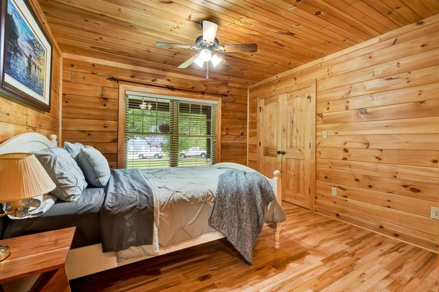 176 Rivers Edge Lane, Benton, TN 37307