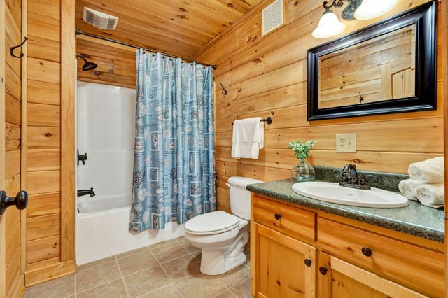 176 Rivers Edge Lane, Benton, TN 37307