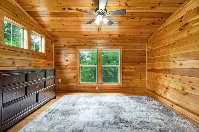 176 Rivers Edge Lane, Benton, TN 37307