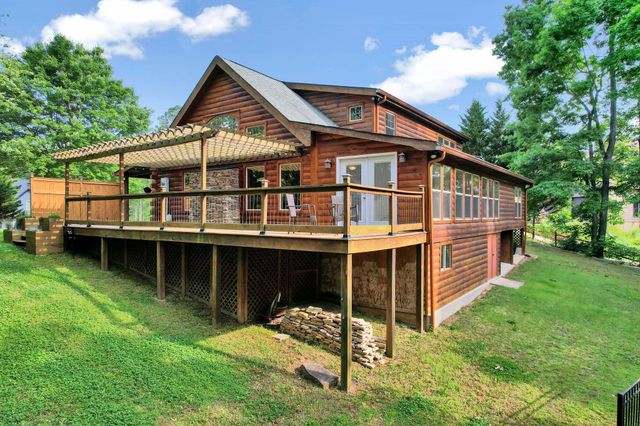 176 Rivers Edge Lane, Benton, TN 37307