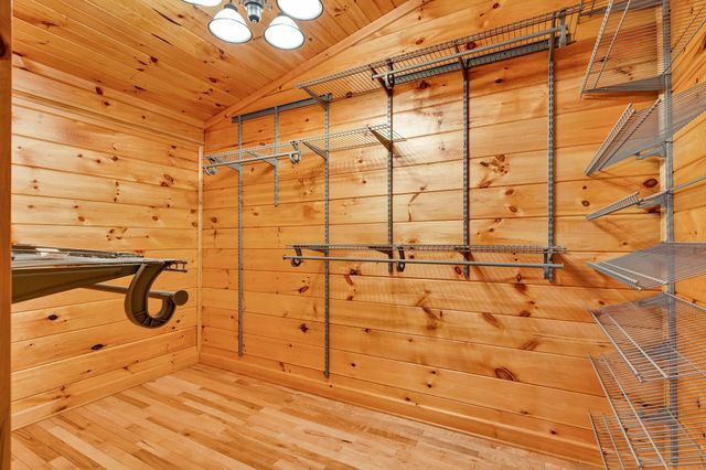 176 Rivers Edge Lane, Benton, TN 37307