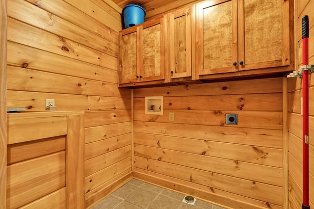 176 Rivers Edge Lane, Benton, TN 37307