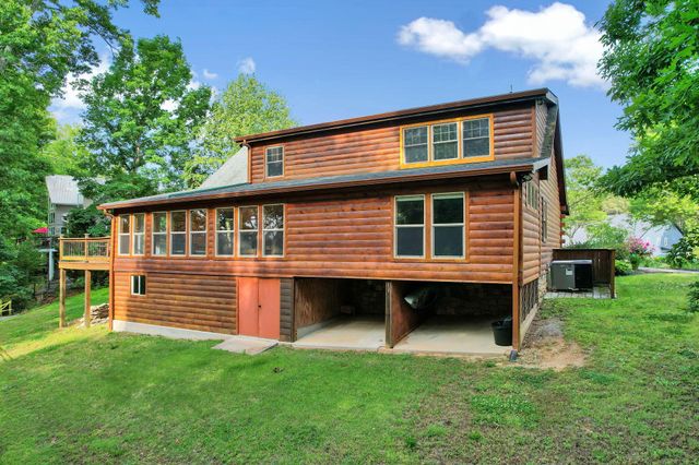 176 Rivers Edge Lane, Benton, TN 37307