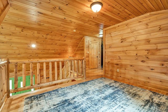 176 Rivers Edge Lane, Benton, TN 37307