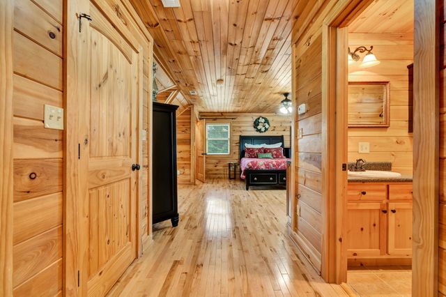 176 Rivers Edge Lane, Benton, TN 37307