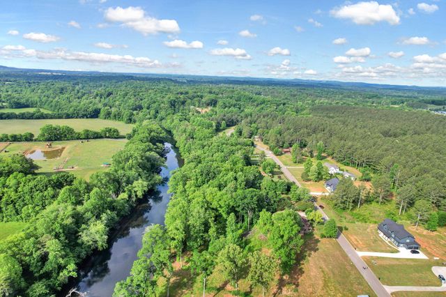 176 Rivers Edge Lane, Benton, TN 37307