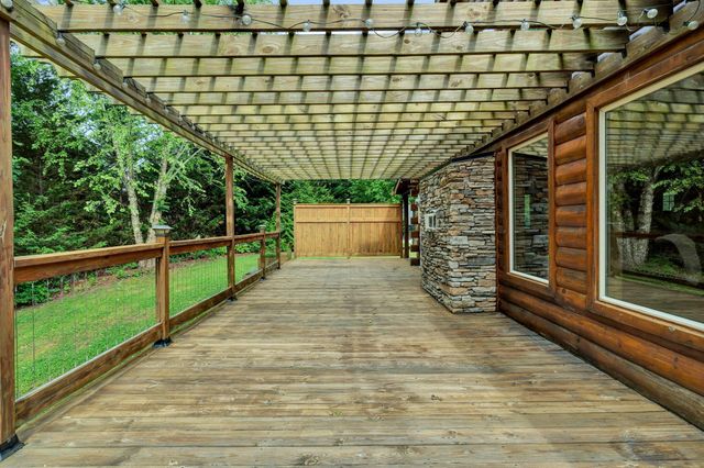 176 Rivers Edge Lane, Benton, TN 37307