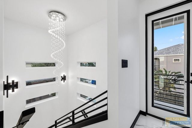 203 W Lantana St., South Padre Island, TX 78597