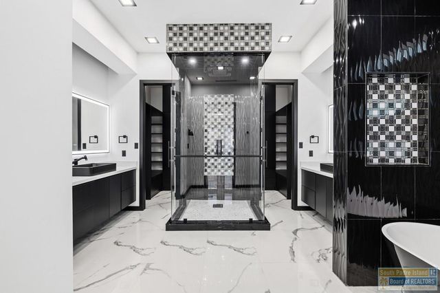 203 W Lantana St., South Padre Island, TX 78597