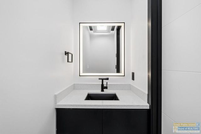 203 W Lantana St., South Padre Island, TX 78597