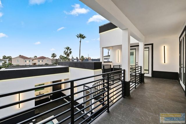 203 W Lantana St., South Padre Island, TX 78597