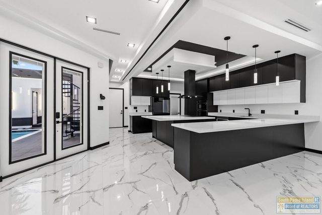 203 W Lantana St., South Padre Island, TX 78597