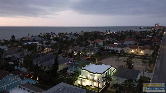 203 W Lantana St., South Padre Island, TX 78597